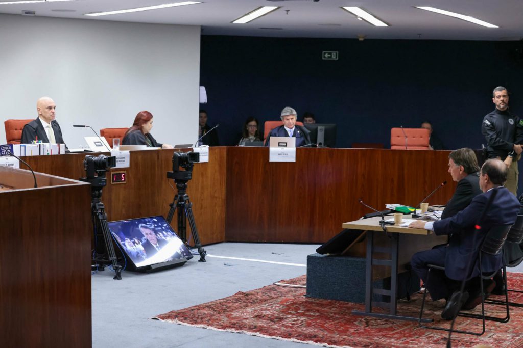 Ex-assessor nega monitoramento e diz que objetivo era aproximar Moraes de Bolsonaro