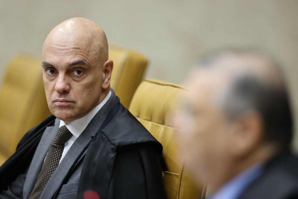 Moraes suspende decretos, congela aumentos no IOF e marca audiência de conciliação
