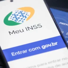 Governo tenta recuperar terreno político com ressarcimento e redução de filas do INSS