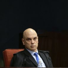 ‘Ousadia criminosa’: o que Alexandre de Moraes disse ao autorizar medidas contra Bolsonaro