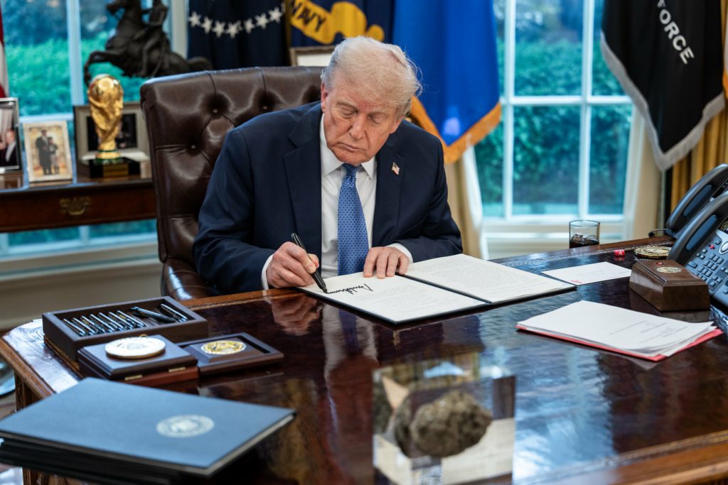 ‘Você me pede na carta que eu desapareça’: Lula recebeu mensagem mais agressiva de Trump