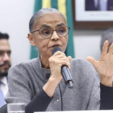 Retorno de Marina ao Congresso tem novos embates e ministra associa queimadas a ação criminosa