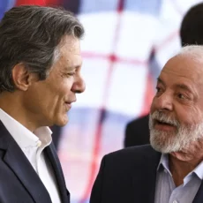 Com melhor avaliação em pesquisa, PT e governo reforçam taxação de ricos e redução de renúncias