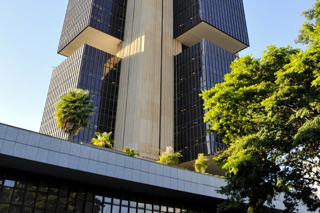 Incidentes cibernéticos batem recorde no sistema financeiro, e BC prepara medidas