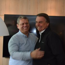 ‘Nunca te ajudou em nada no STF’: as críticas de Eduardo Bolsonaro a Tarcísio de Freitas