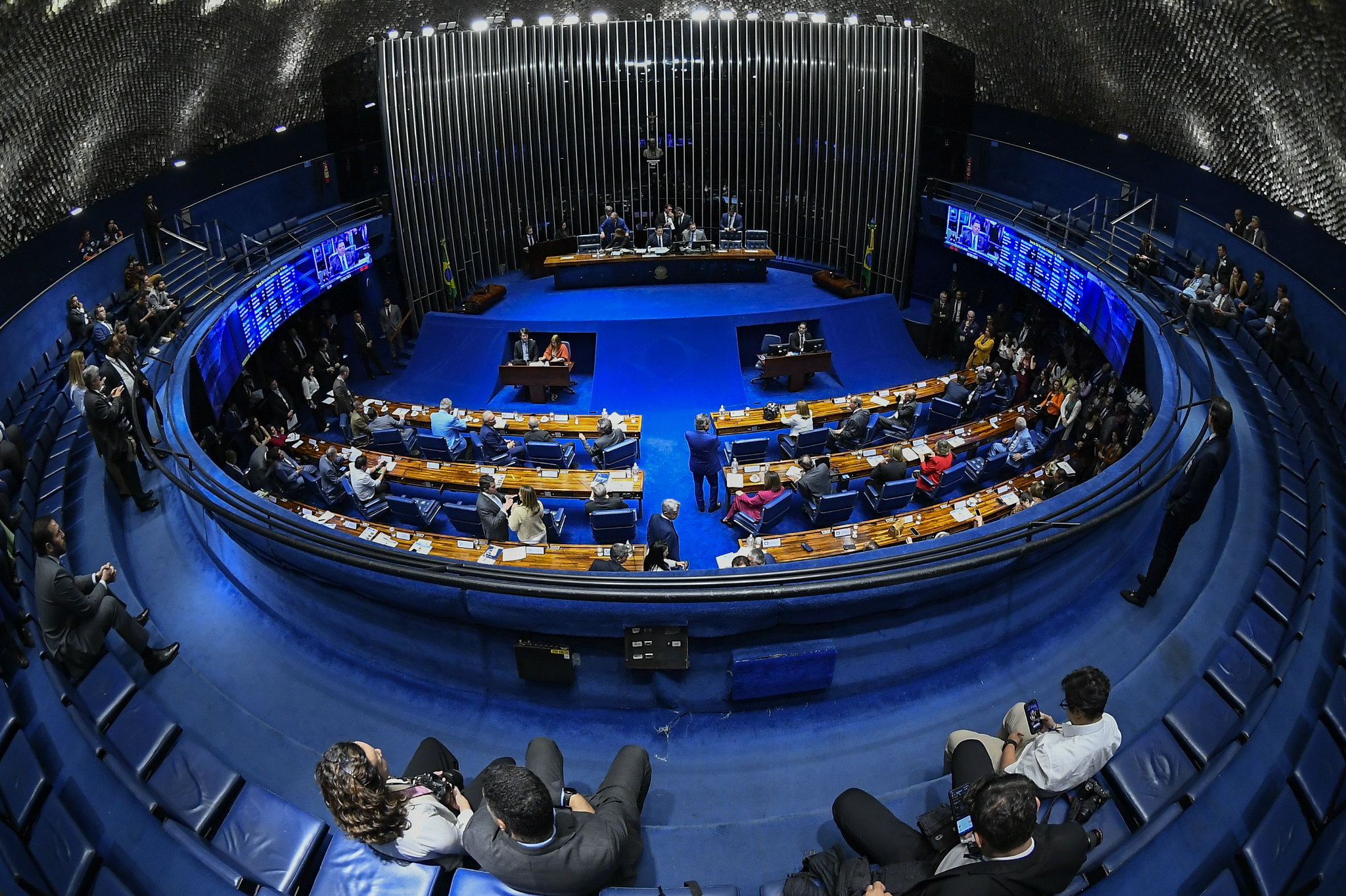 O Senado diante do fim da escala 6×1: corrigir para preservar