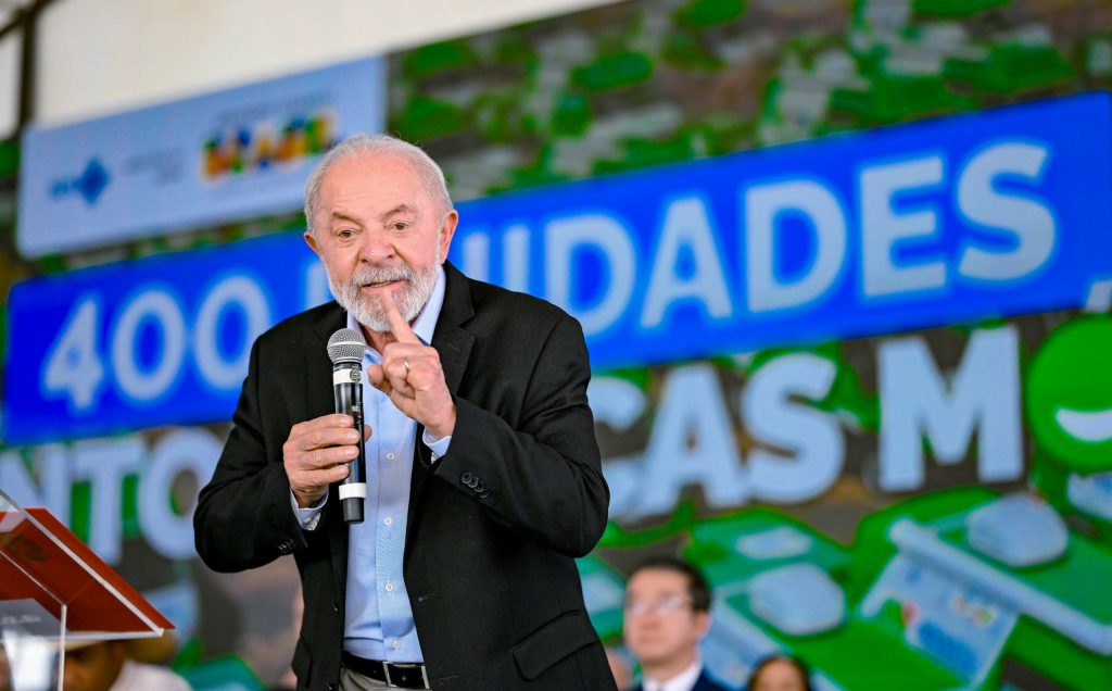 Lula chama Tarcísio para a briga e tenta forçá-lo a ‘descer do umbuzeiro’