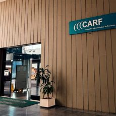 Carf aprova seis súmulas e adia análise de outras duas propostas após pedido da CNI