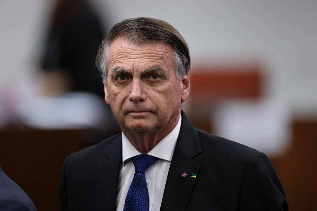 Moraes autoriza Bolsonaro a fazer exames médicos em hospital no DF