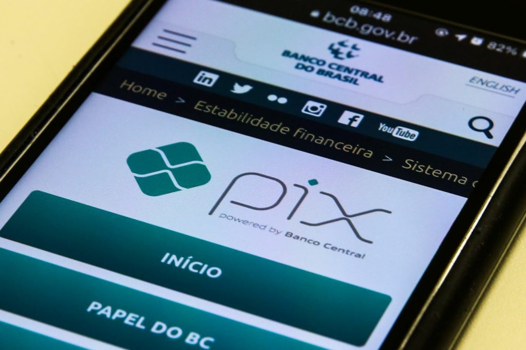Com prazo próximo, governo finaliza explicações sobre Pix para os EUA