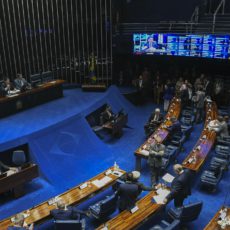 Senado aprova PEC do novo tratamento fiscal para precatórios