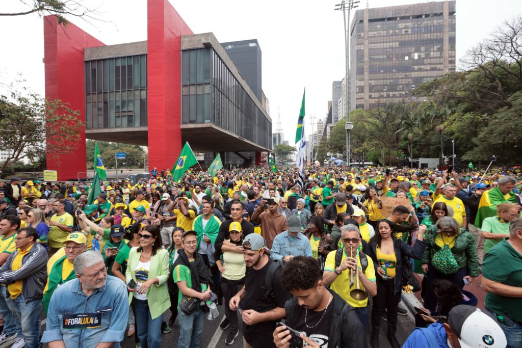 O que está por trás do avanço das ideias de direita no Brasil