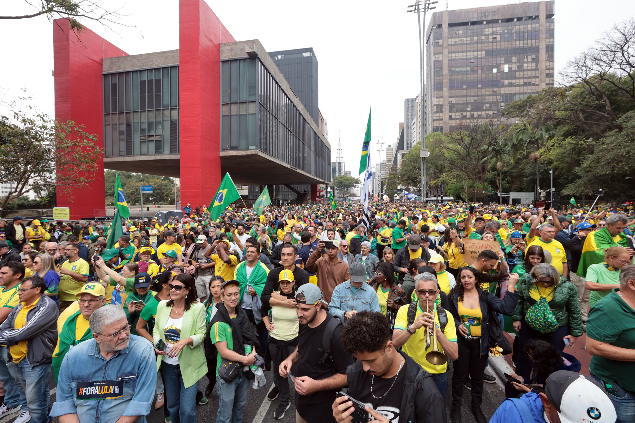 O que está por trás do avanço das ideias de direita no Brasil