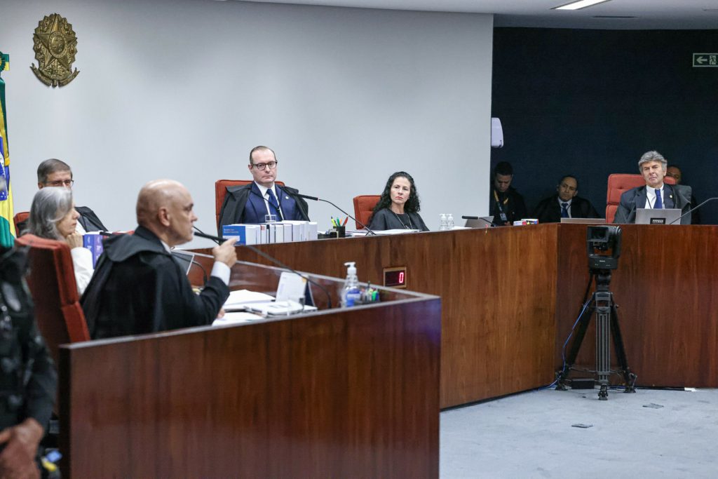 Fux e Moraes: gladiadores de construções narrativas