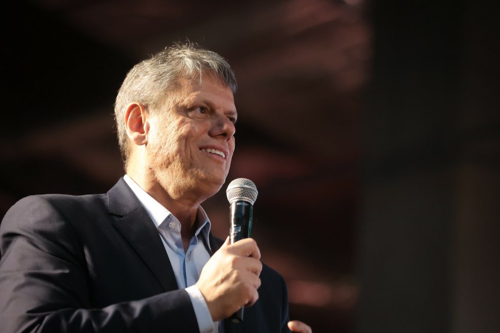 Fraco desempenho de Caiado e Zema é alerta para futuro de Tarcísio