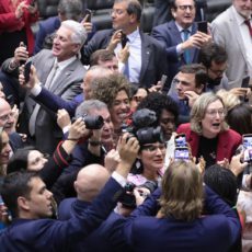 Aprovação da reforma do IR redefine regras sobre dividendos e inclui ajustes no Prouni