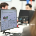 O paradoxo do progresso e os desafios da IA na redefinição do trabalho