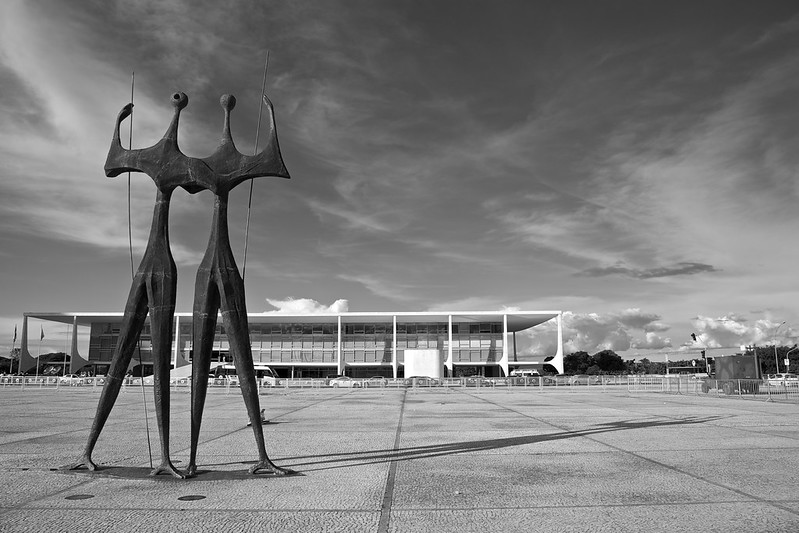 Conflito entre poderes