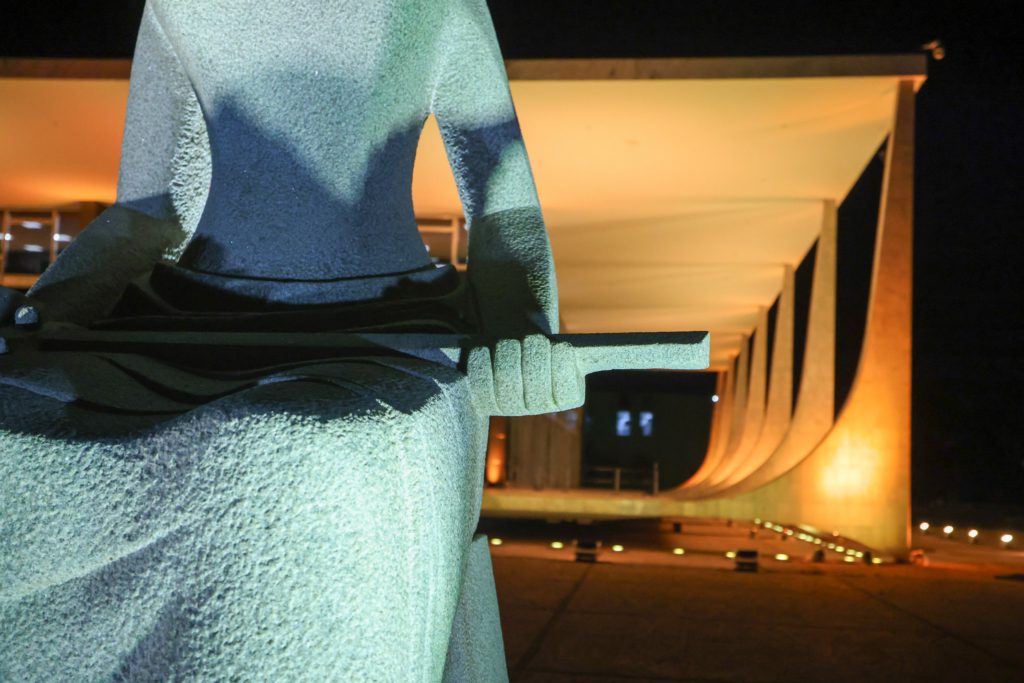 precedentes vinculantes