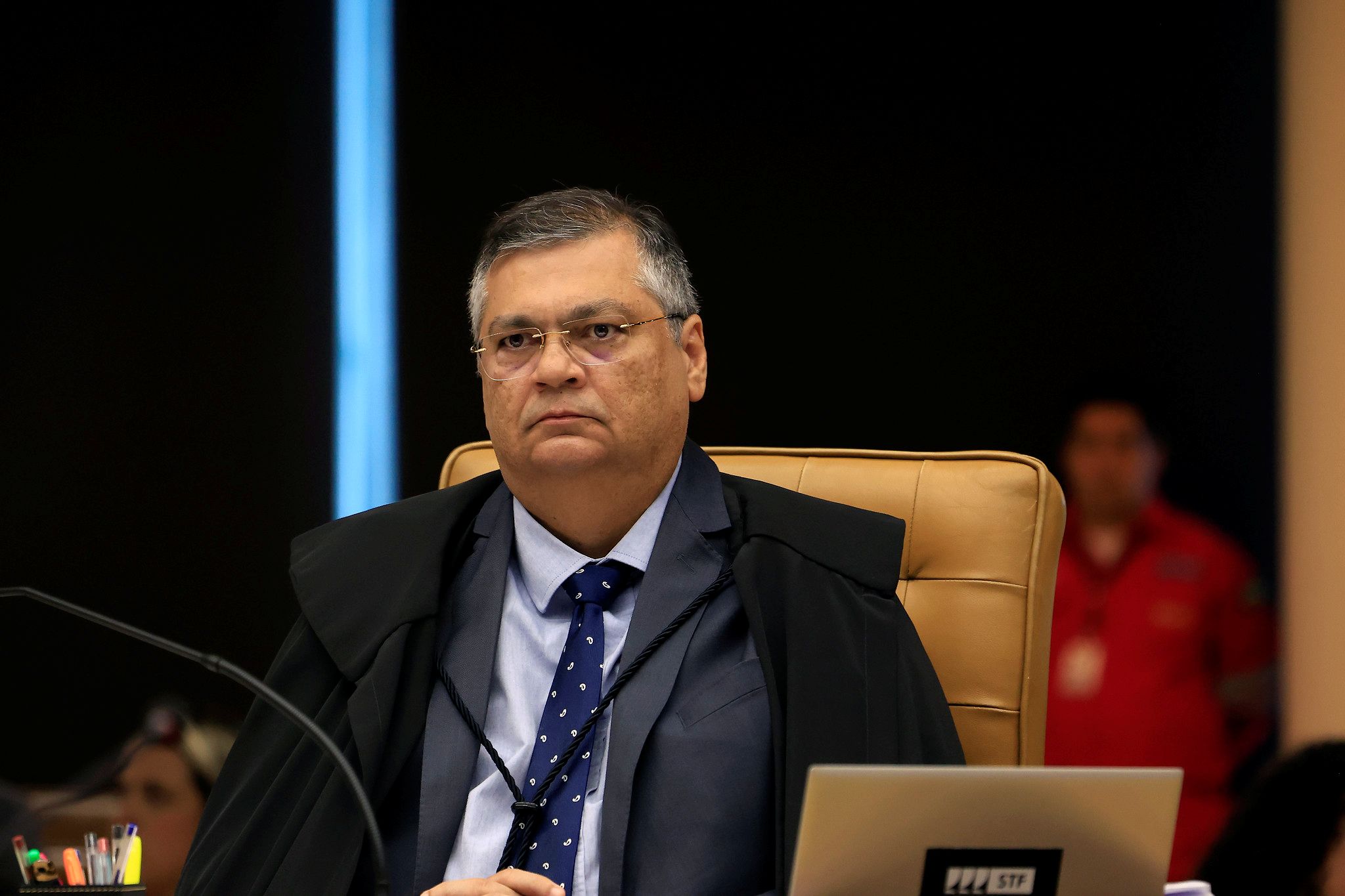 Uma imprensa livre não pode trabalhar sob vigilância