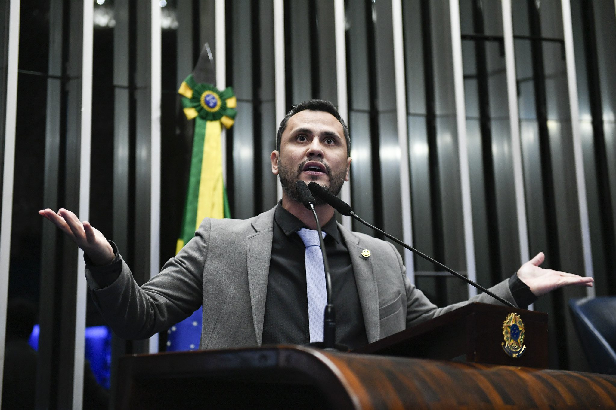 ‘Novela Cleitinho’ termina sem ‘reviravolta da reviravolta’ e com o senador fora da disputa
