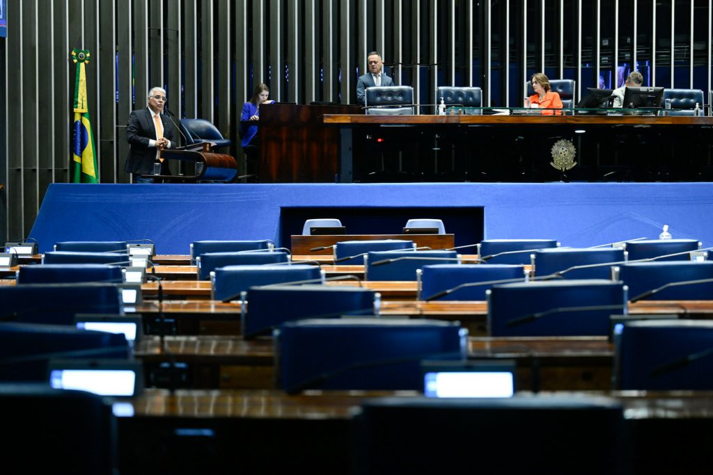 O Senado, o silêncio constitucional e a gramática do dissenso