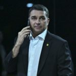 Datafolha aponta queda de Flávio Bolsonaro em intenção de voto após áudios com Vorcaro