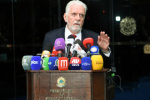 Jaques Wagner deixa liderança do governo no Senado, após operação da PF