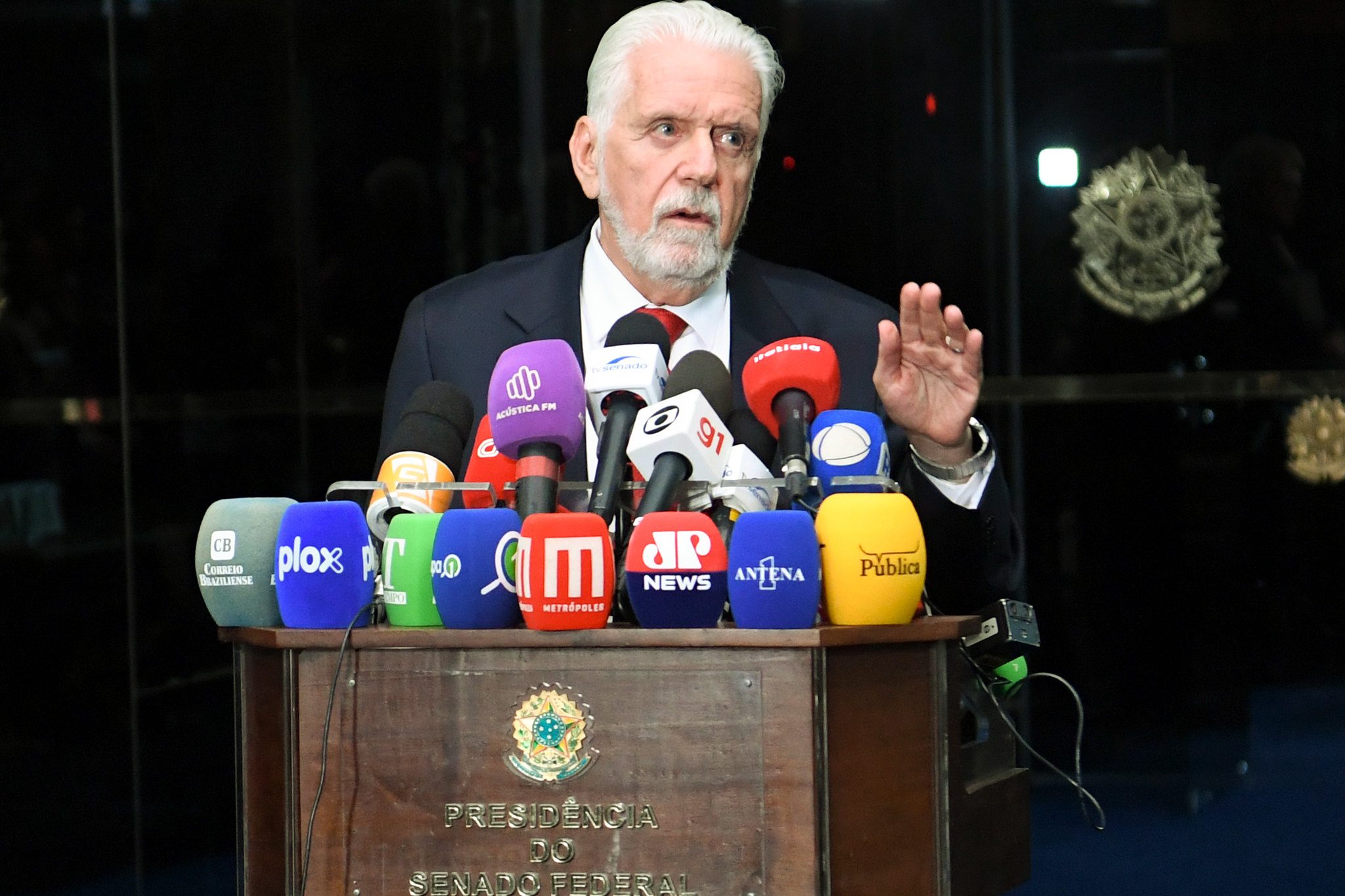Jaques Wagner deixa liderança do governo no Senado, após operação da PF
