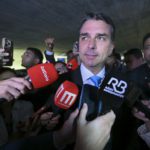 Nunes Marques suspende pesquisa que perguntou sobre Flávio Bolsonaro e Vorcaro