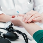 Pejotização na saúde: expansão, riscos e impactos na gestão de hospitais e no SUS
