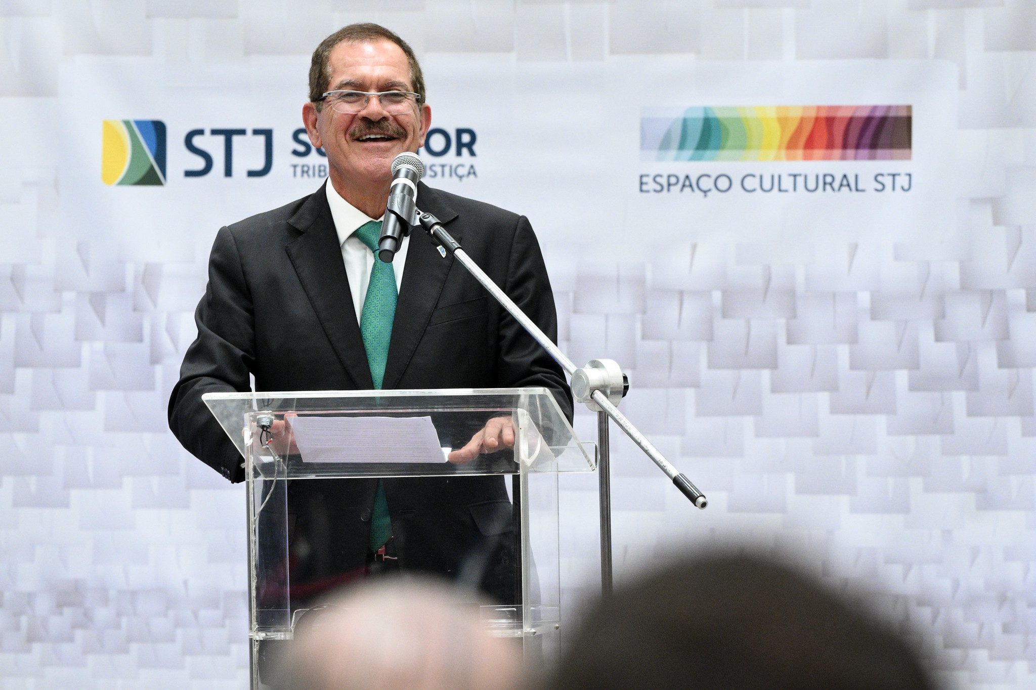 STJ: Relator vota para validar contratação de empréstimos consignados por analfabetos