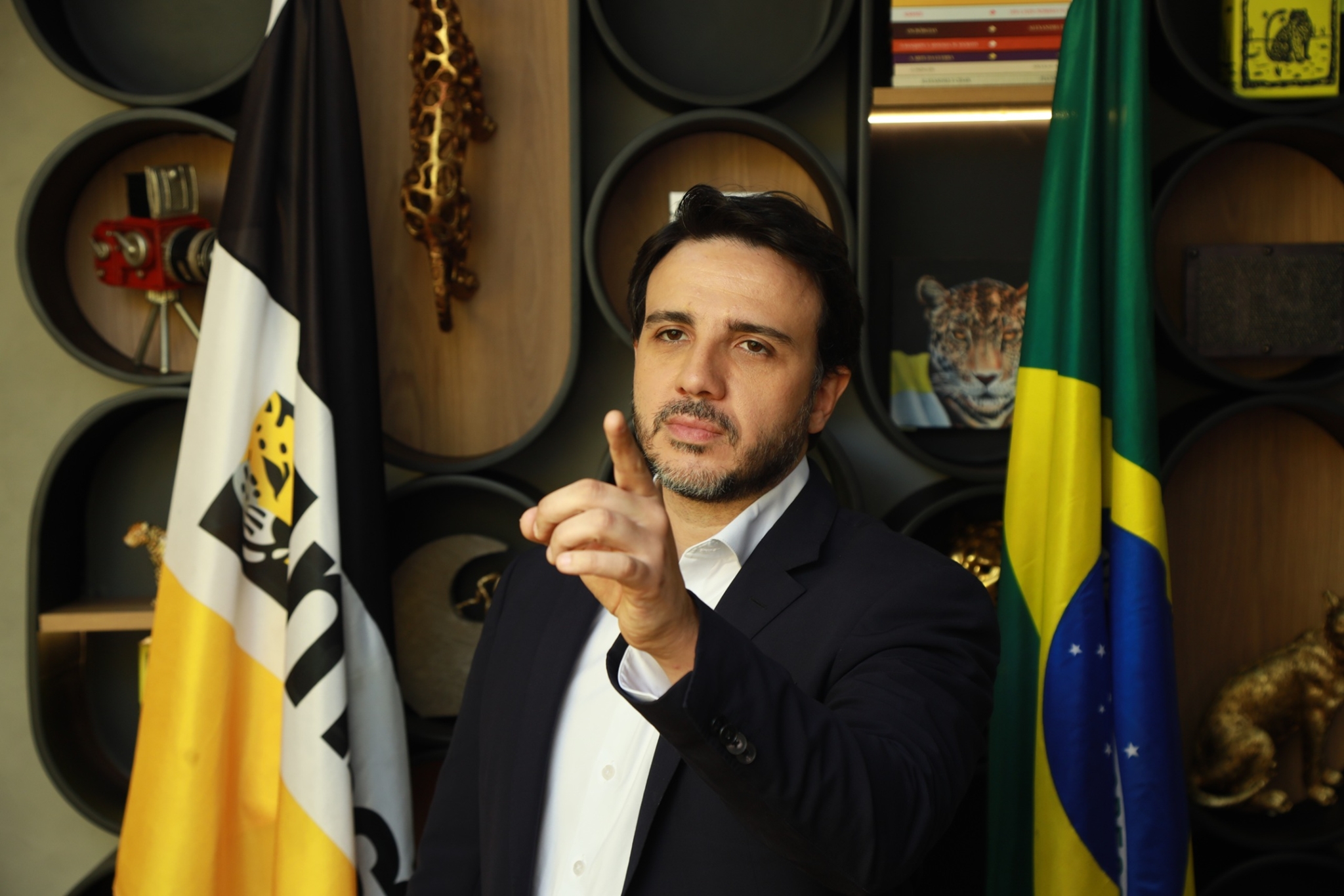 Quem é Renan Santos, candidato à Presidência que fundou MBL e aposta em ideias radicais