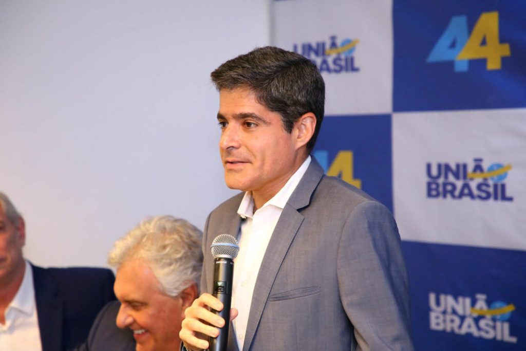 Depois de polêmica em 2022, ACM Neto se declara branco à Justiça Eleitoral