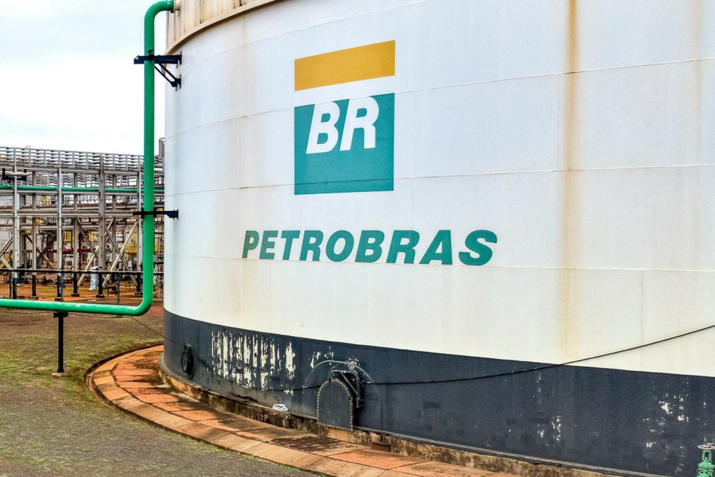 Carf derruba cobrança bilionária de IRPJ e CSLL contra Petrobras