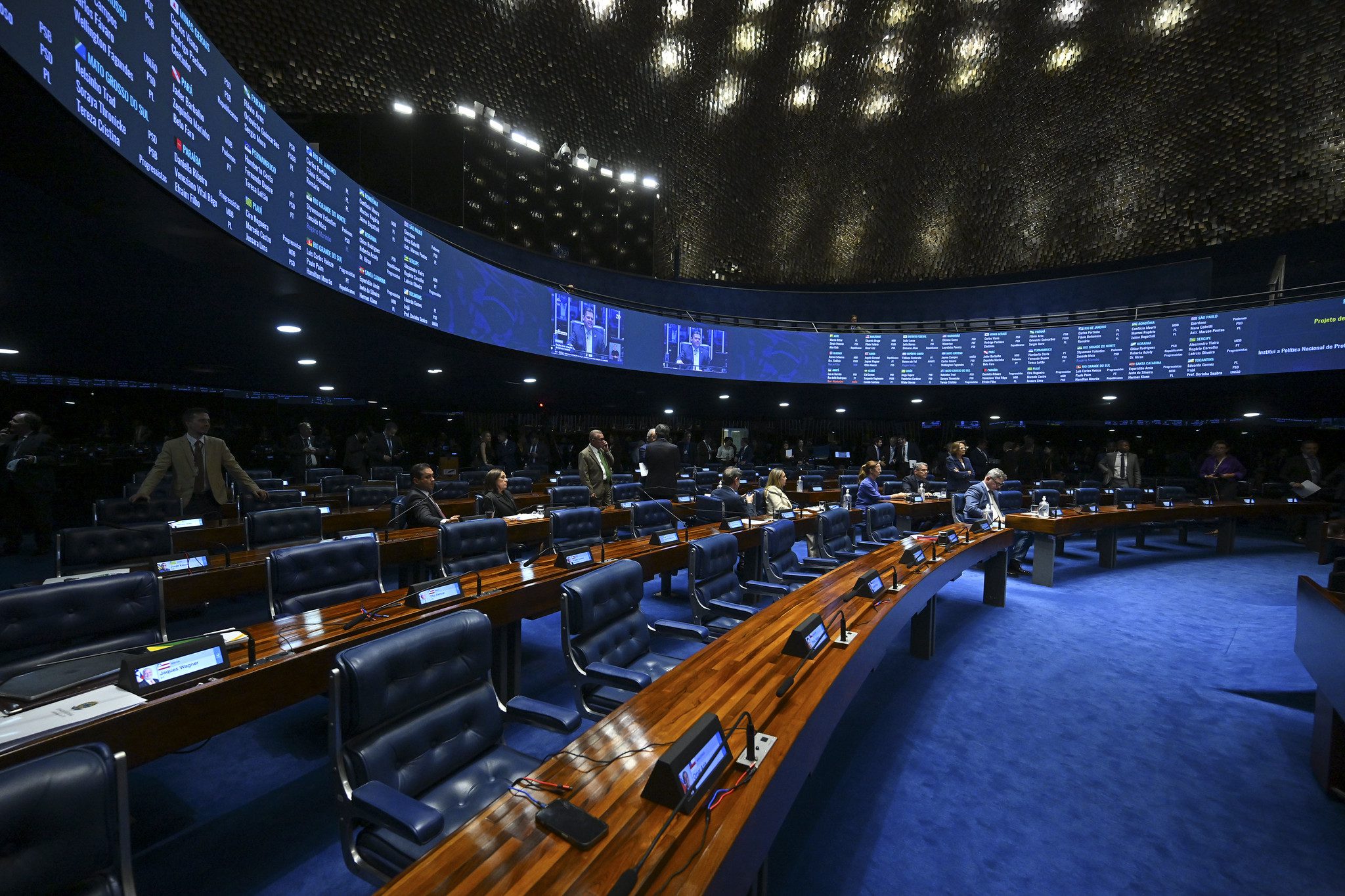 Quem são os candidatos ao Senado pelo Distrito Federal (DF) nas eleições 2026