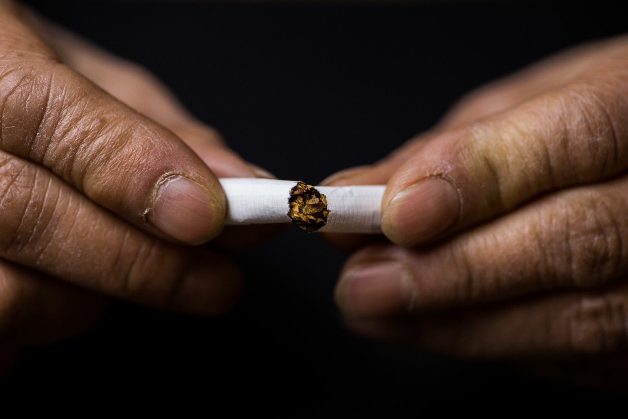 Contrabando de cigarros e cooptação indígena