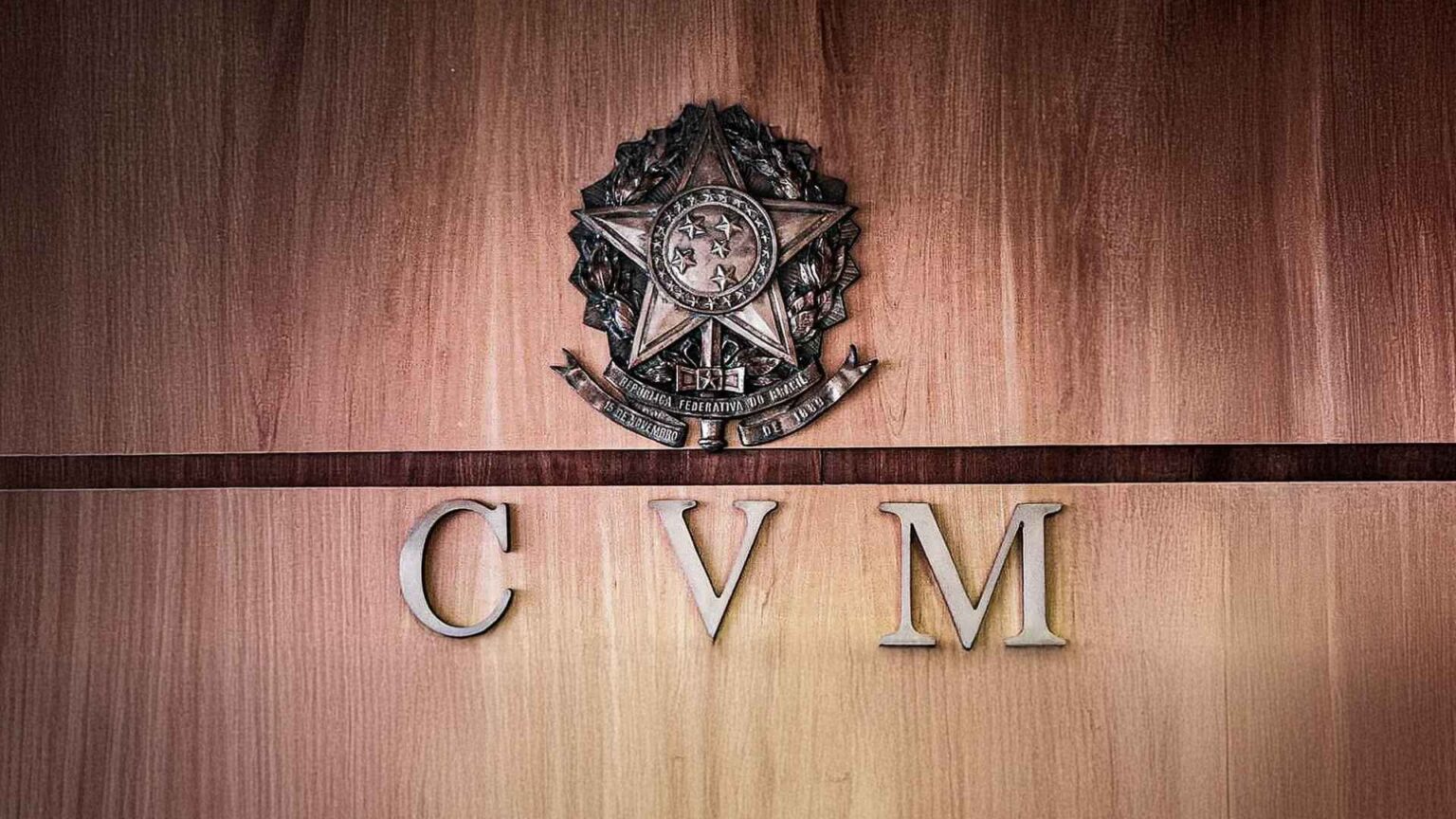 União prevê R$ 887 milhões para reestruturação da CVM  em 2027