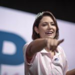 Vídeo de Michelle Bolsonaro divide direita, mas Flávio segue como sucessor favorito