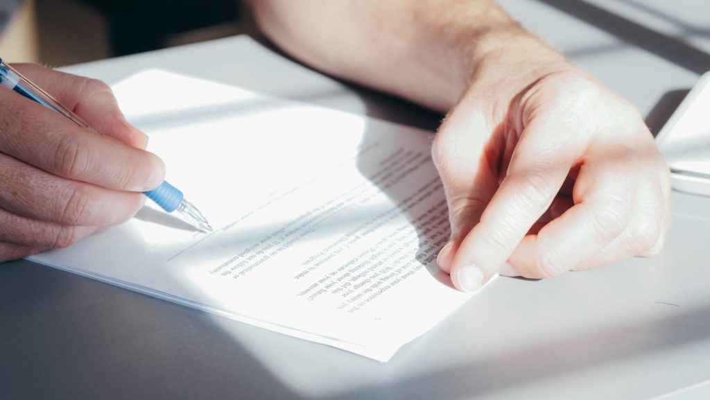 MPT reafirma direito constitucional de sindicatos fiscalizarem contratos de terceirização do poder público - QTU Questões do Universo