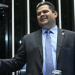 JOTA Principal: Alcolumbre reacende mote ‘Congresso inimigo do povo’ ao manter PEC da 6×1 na gaveta