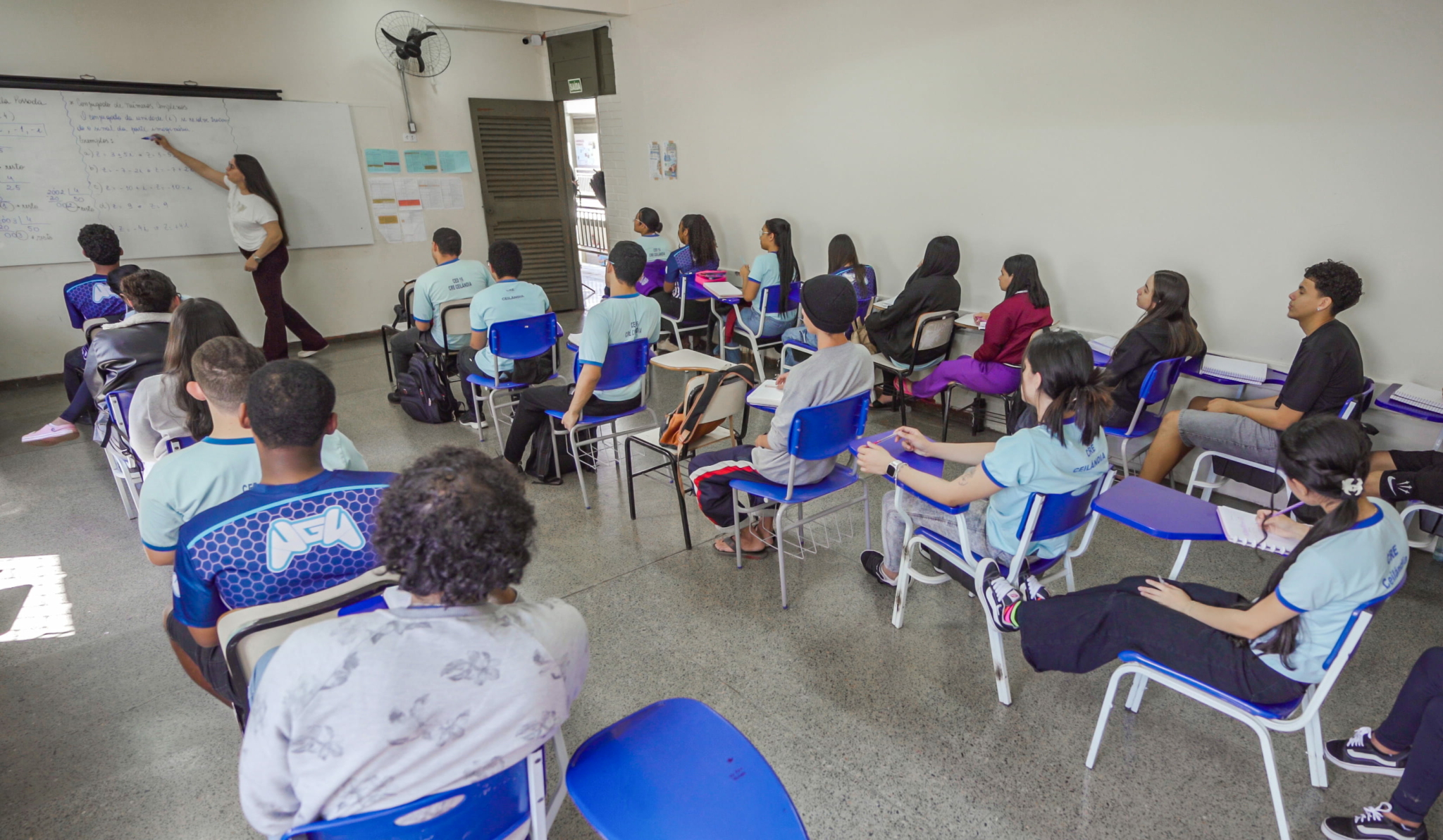 Brasil protege formação de médicos e advogados; por que não a dos professores?