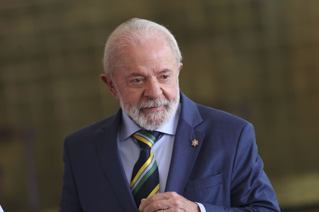 Pesquisa mostra empate técnico com Lula e fragilidade oculta de Flávio Bolsonaro