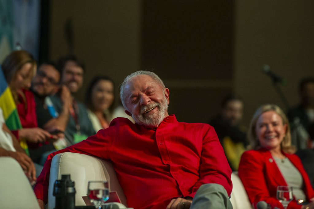 Genial/Quaest: melhora de Lula se consolida e amplia vantagem sobre Flávio Bolsonaro