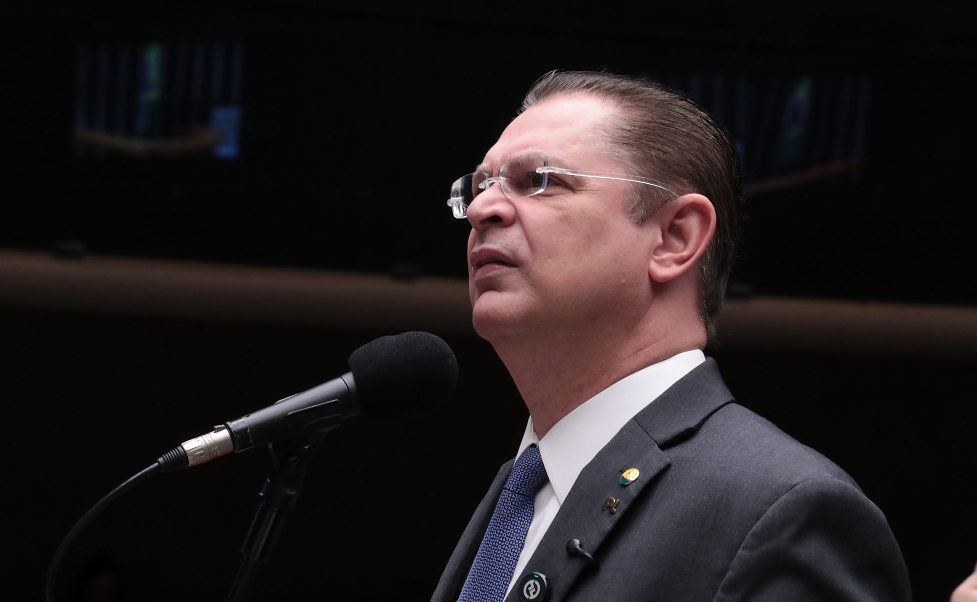 Assessores de Sóstenes Cavalcante são investigados pela PF por desvio de cota parlamentar