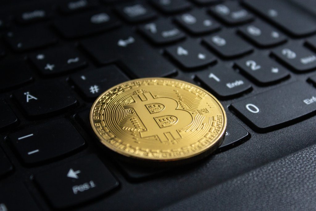 cripto; stablecoins; infraestrutura; regulação