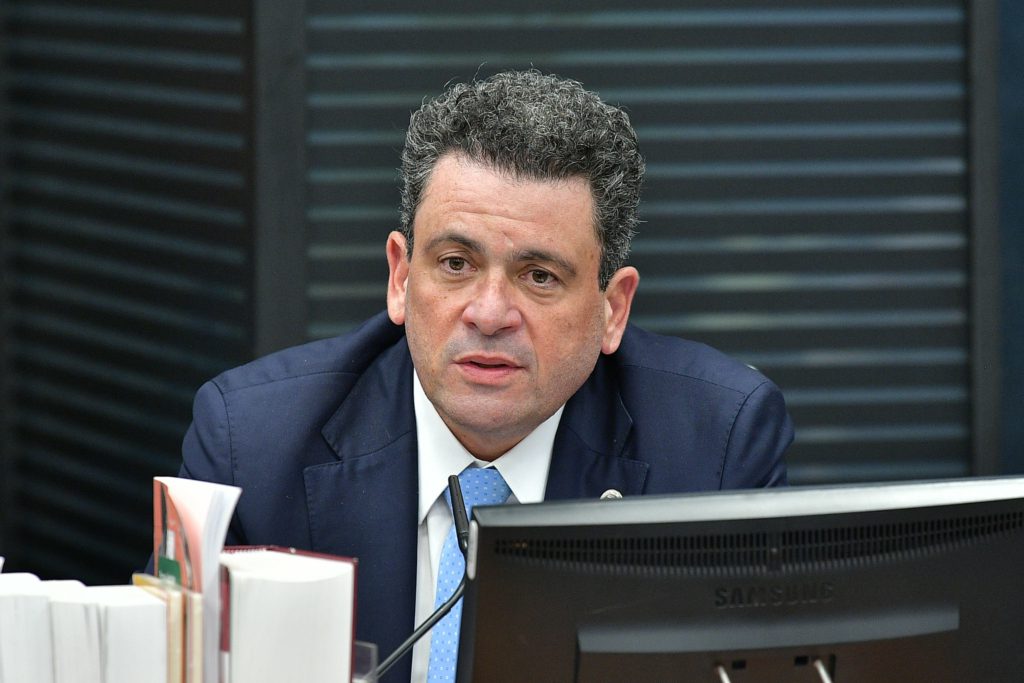 CNJ afasta juíza Gabriela Hardt, ex-Lava Jato, por dois anos - QTU Questões do Universo