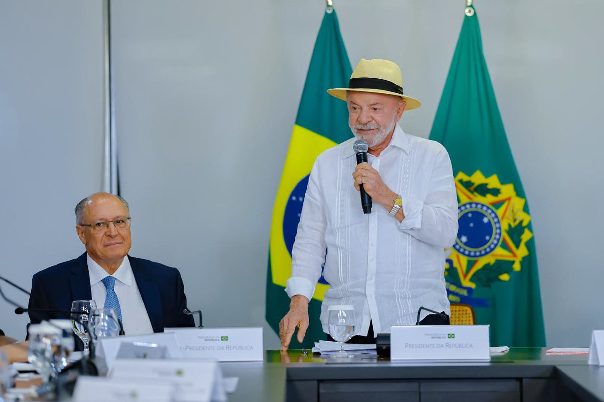 Lula critica bets e diz que população deve evitar dívidas com jogo
