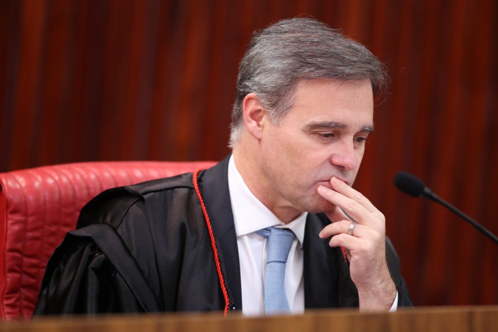 IA nas eleições: Mendonça propõe tese que diferencia deepfake por grau de realismo