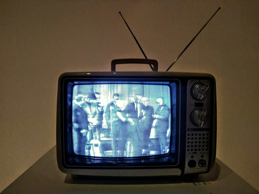 O horário eleitoral de rádio e TV segue relevante na era das redes sociais?